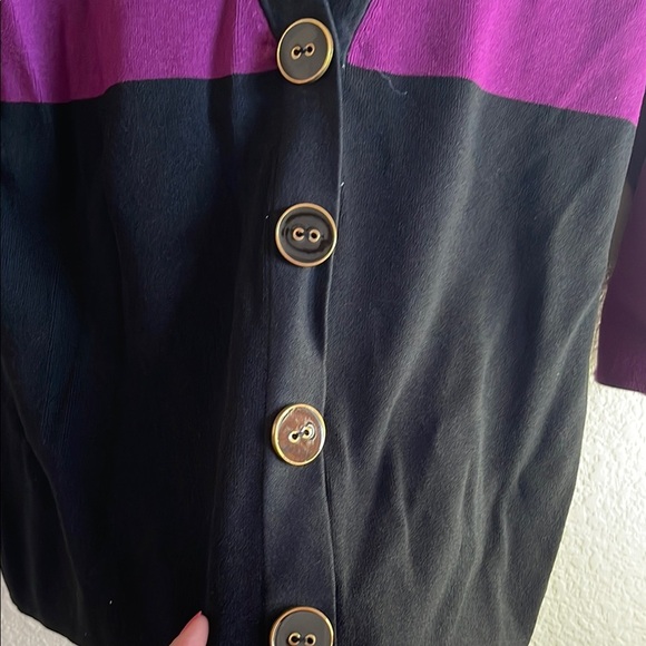 Cable & Gauge Magenta and Black Buttoned Cardigan - Picture 2 of 5